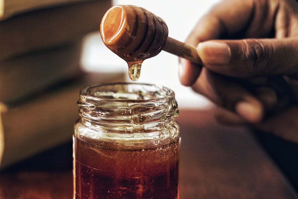 Dark molasses syrup for industrial use